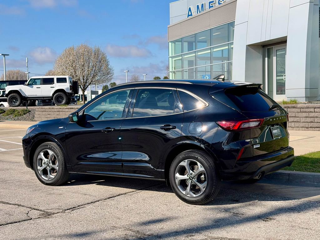 Certified 2024 Ford Escape ST-Line w/ Tech Pack #1 image 4