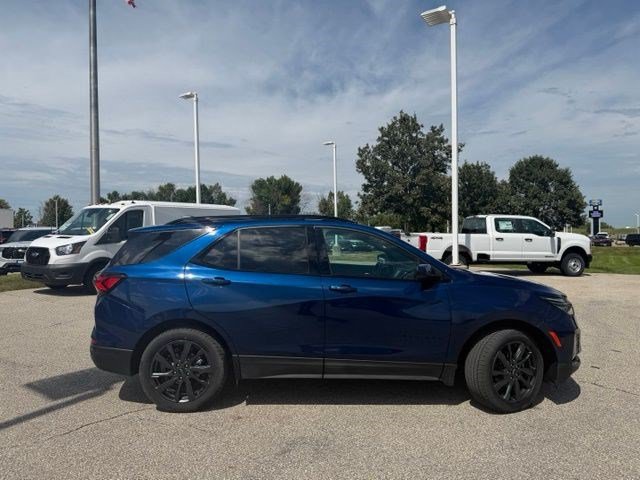 Used 2023 Chevrolet Equinox RS AWD/4WD image 10