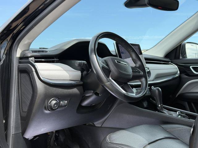 Used 2022 Jeep Compass Limited w/ Elite Group AWD/4WD image 11