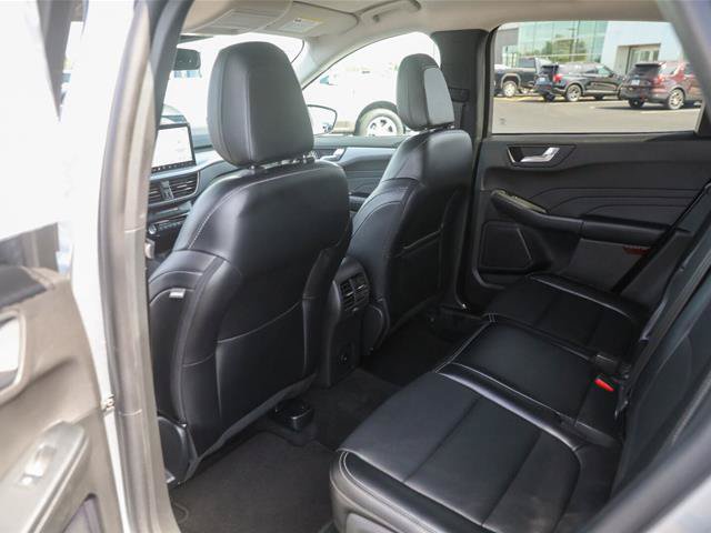 Certified 2024 Ford Escape Platinum AWD/4WD image 25