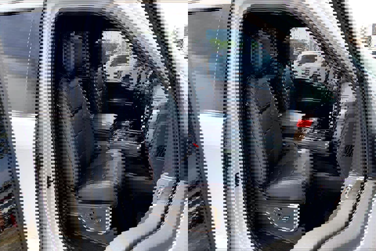 Certified 2024 Ford F150 Raptor AWD/4WD image 11