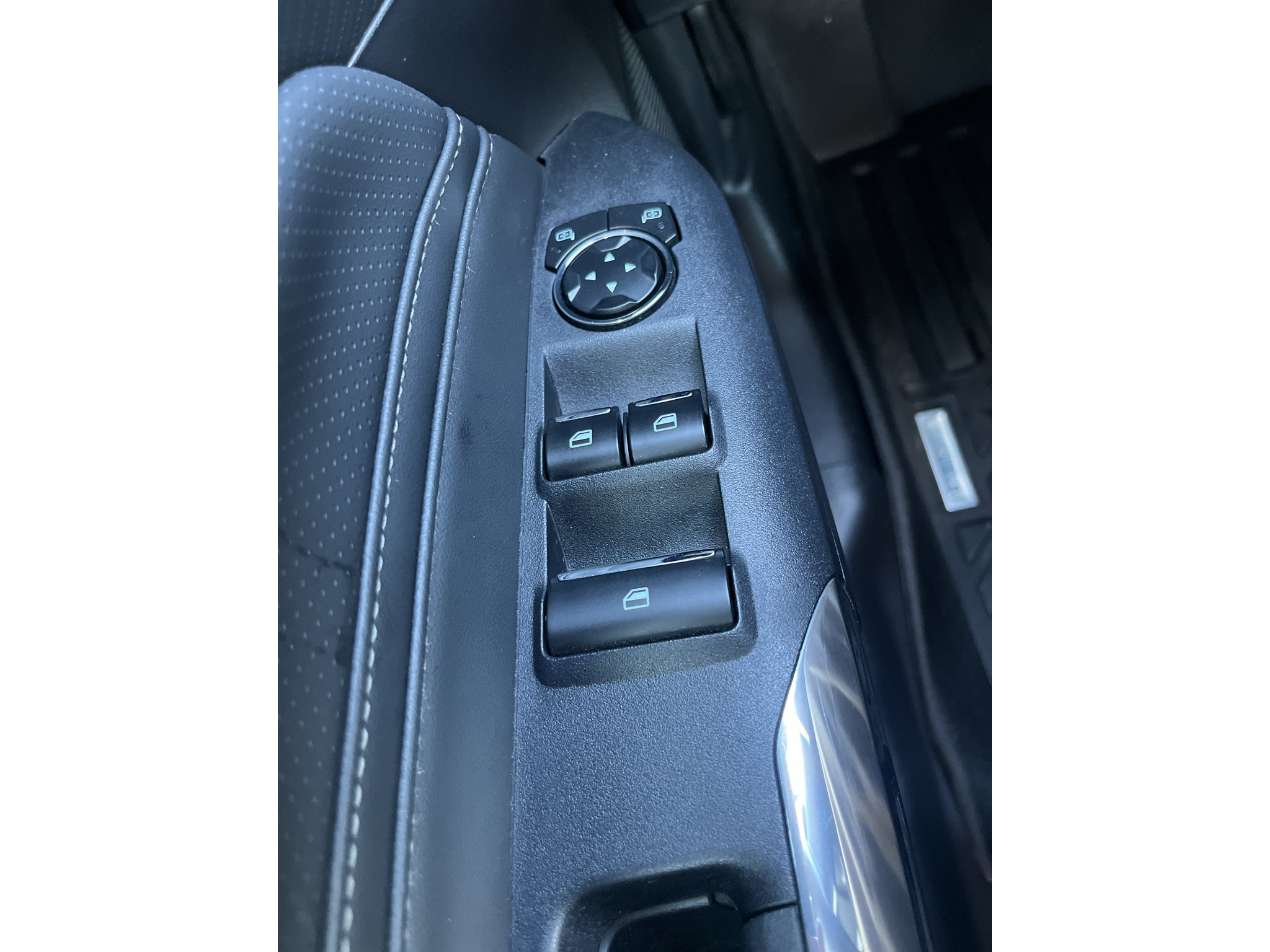 Certified 2025 Ford Mustang Premium RWD image 19