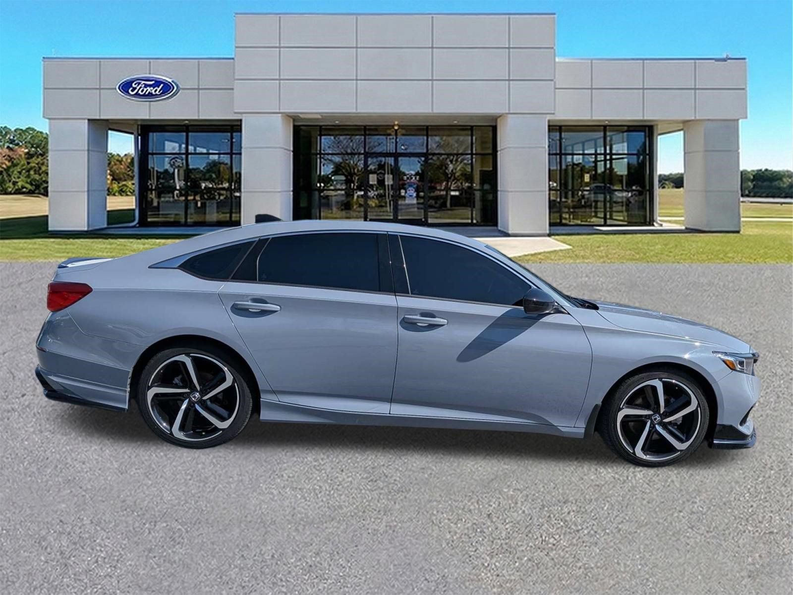Used 2022 Honda Accord Sport image 3