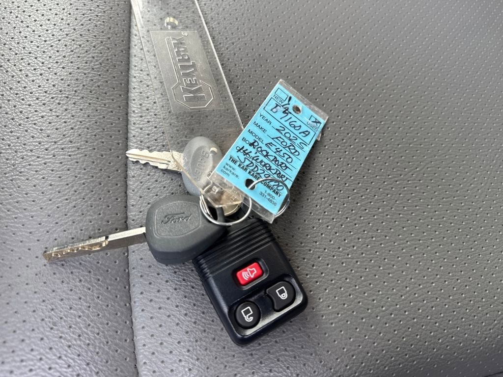 Certified 2025 Ford E-450 and Econoline 450 Super Duty w/ Power Equipment Group image 33