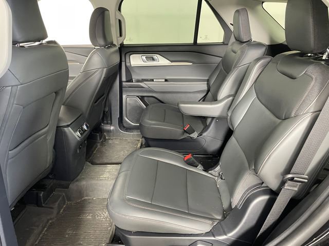 Certified 2025 Ford Explorer Active w/ Active Comfort Package AWD/4WD image 11