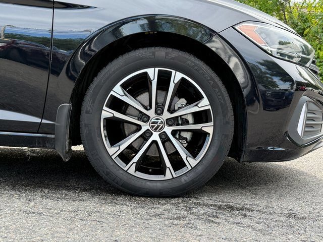 Used 2023 Volkswagen Jetta Sport FWD image 27