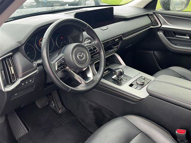 Used 2025 MAZDA CX-90 3.3 Turbo w/ Preferred Package AWD/4WD image 9
