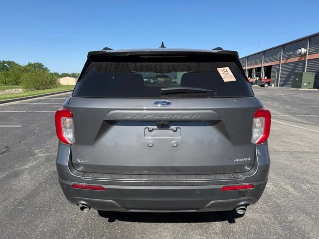 Certified 2024 Ford Explorer XLT w/ Equipment Group 202A AWD/4WD image 8