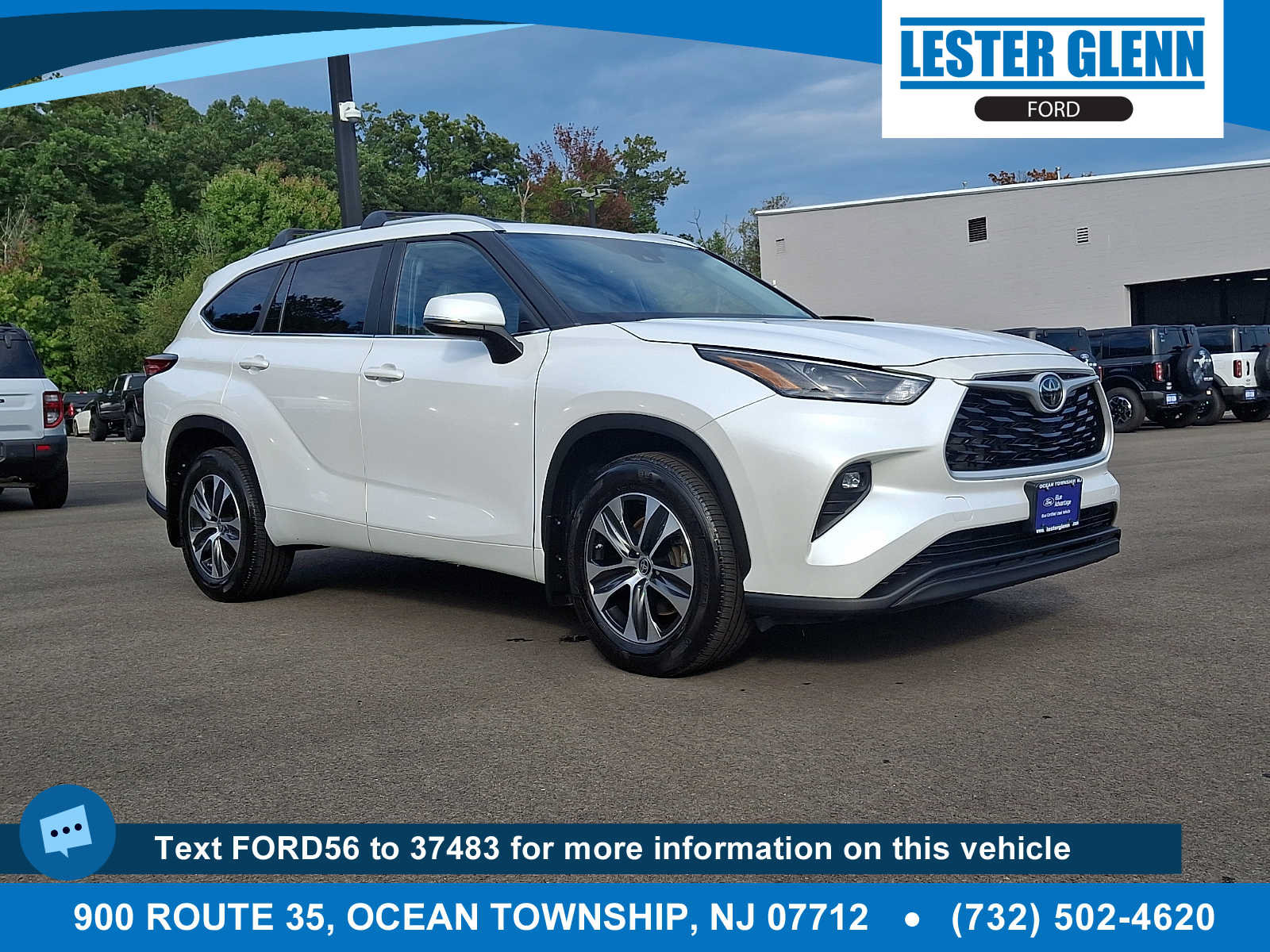 Used 2023 Toyota Highlander XLE AWD/4WD image 1