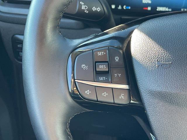 Certified 2025 Ford Escape Platinum w/ Premium Technology Package image 27