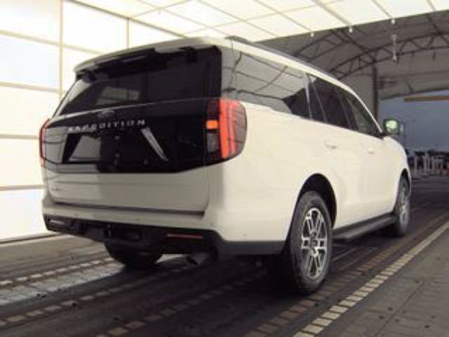 Certified 2025 Ford Expedition Active AWD/4WD image 4