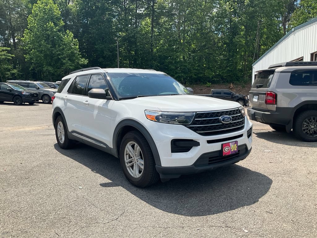 Certified 2020 Ford Explorer XLT RWD image 3