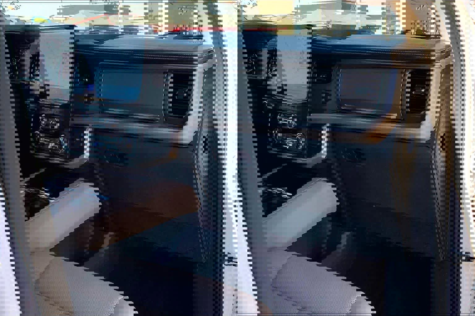 Certified 2024 Ford Expedition Max XLT image 18