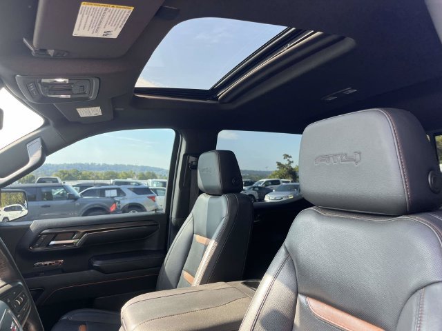 Used 2023 GMC Sierra 1500 AT4 w/ AT4 Premium Package AWD/4WD image 22