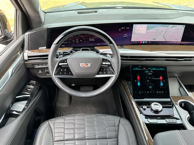 Used 2026 Cadillac Escalade Platinum Sport w/ LPO, ONYX Package AWD/4WD image 14