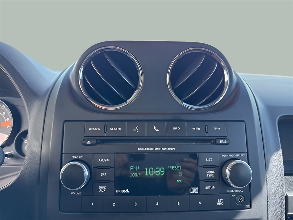 Used 2017 Jeep Patriot Latitude image 25