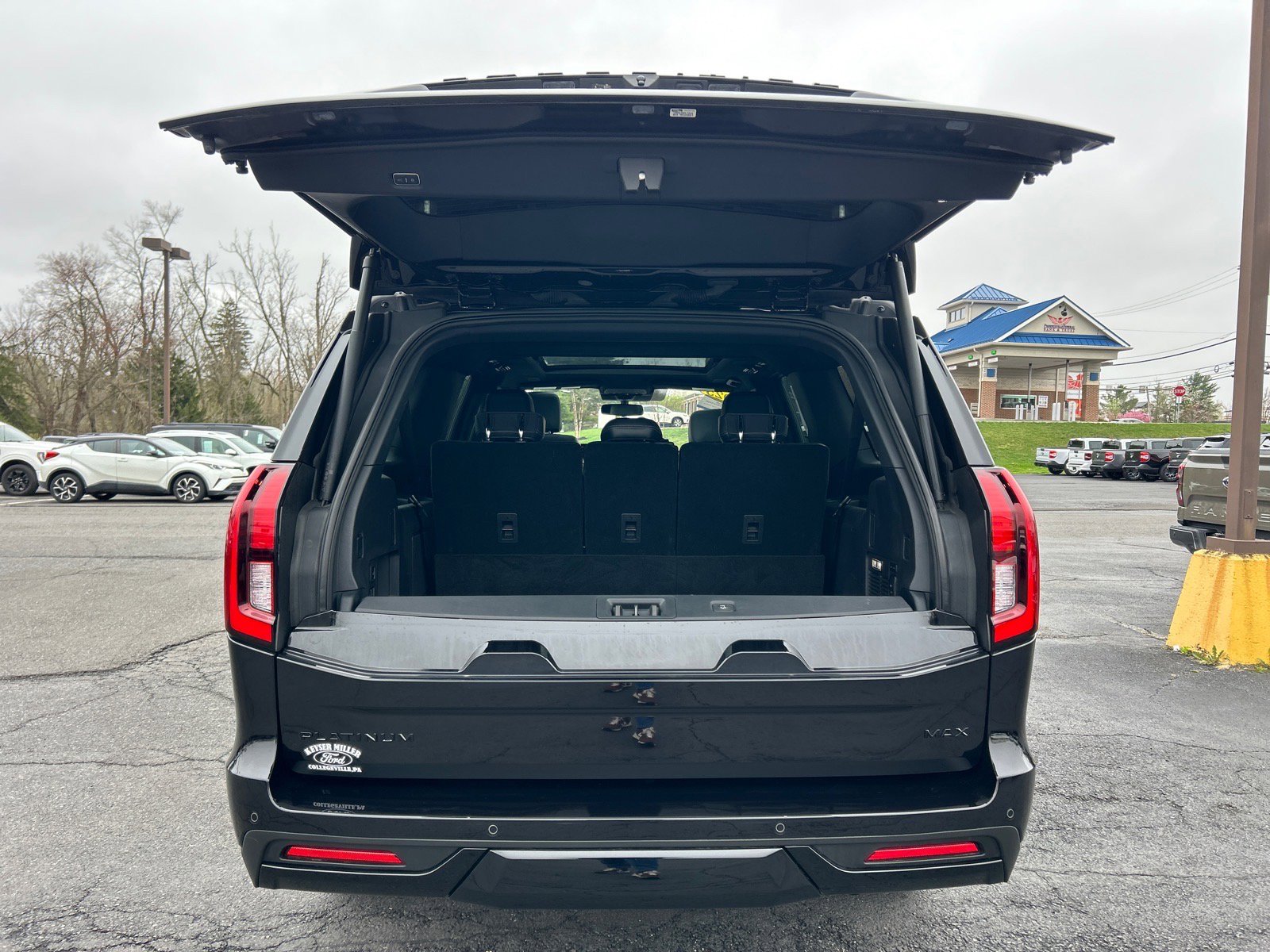 Certified 2025 Ford Expedition Max Platinum w/ Stealth Performance Package AWD/4WD image 14