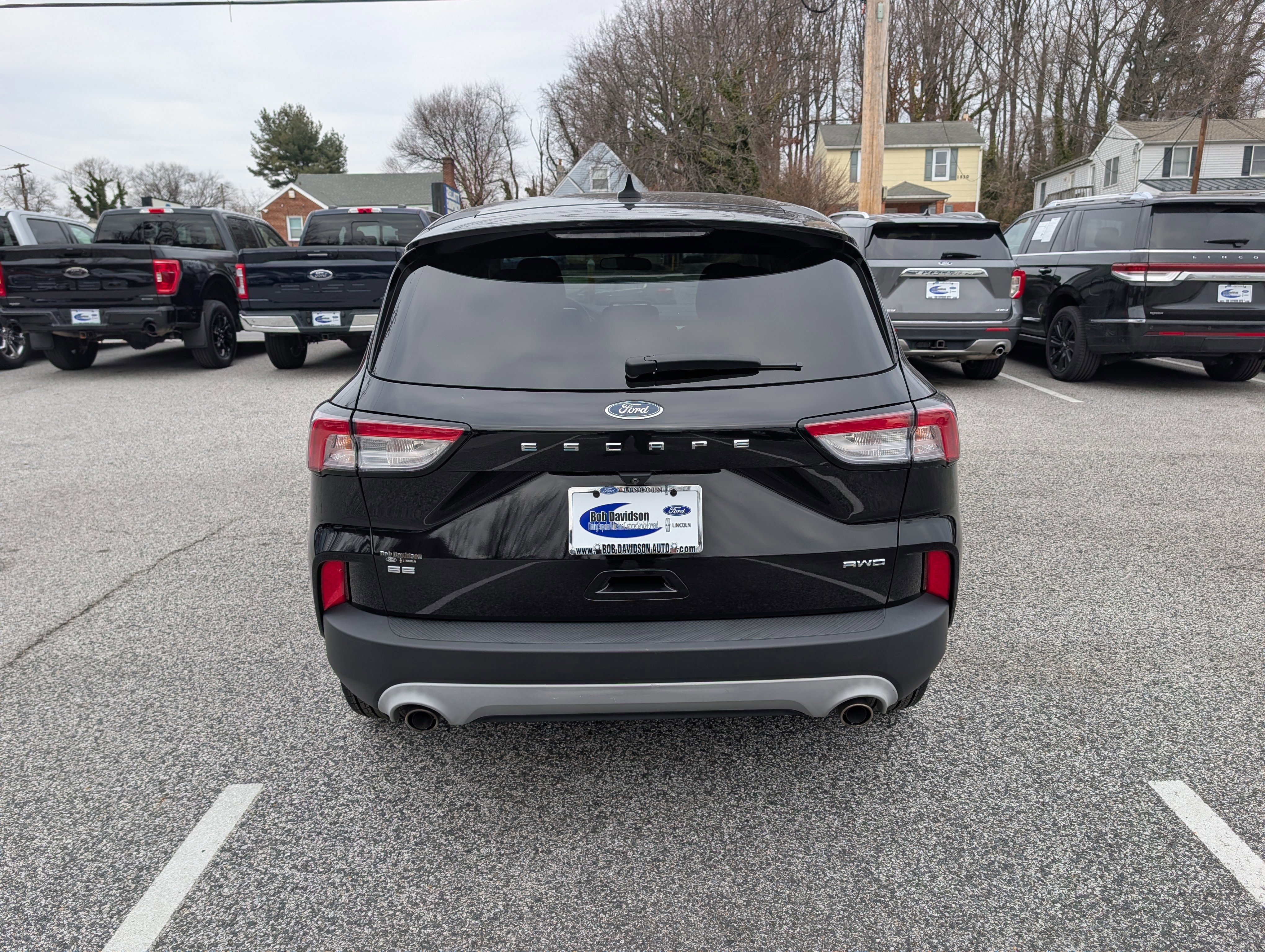 Certified 2020 Ford Escape SE image 3