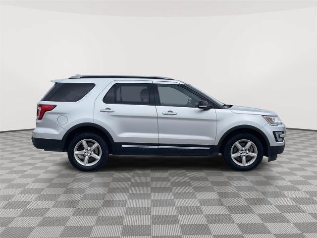 Certified 2017 Ford Explorer XLT AWD/4WD image 6