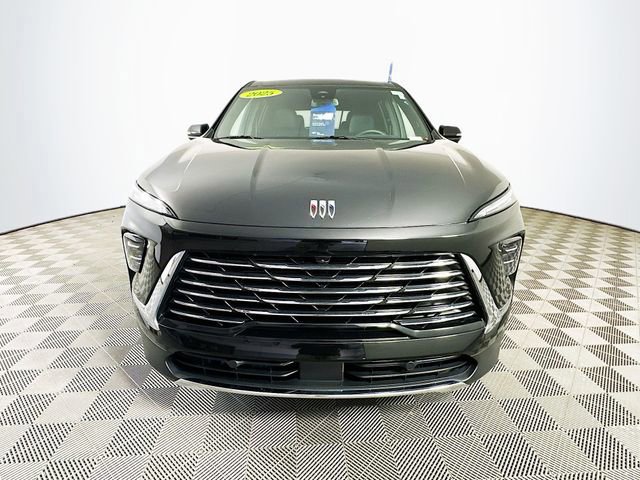 Used 2025 Buick Enclave Preferred FWD image 9