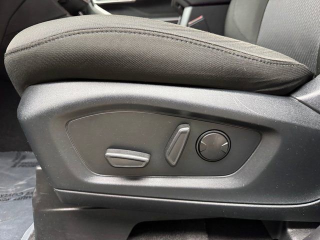 Certified 2022 Ford Explorer XLT image 12