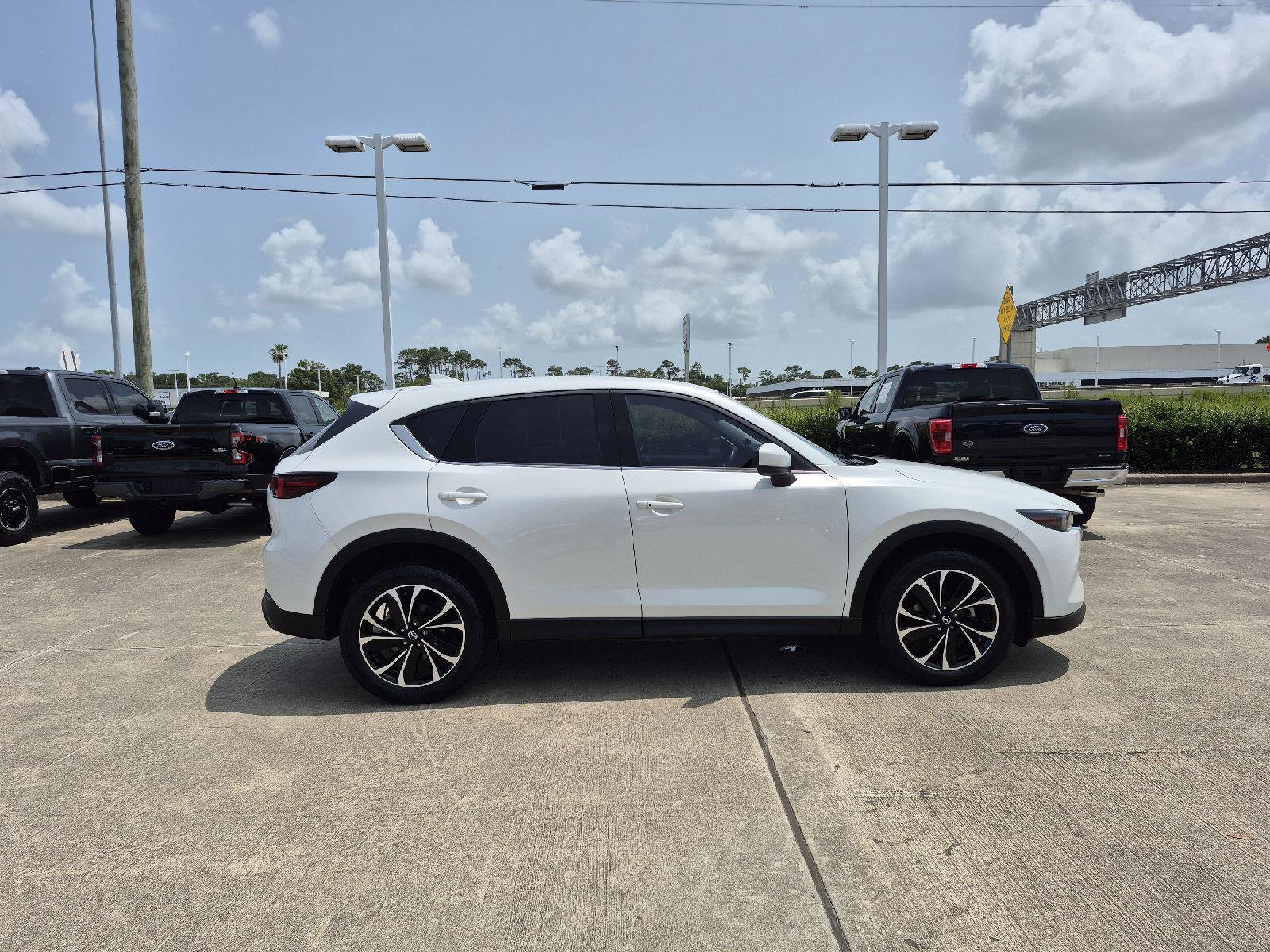 Used 2023 MAZDA CX-5 AWD 2.5 S w/ Premium Package image 16