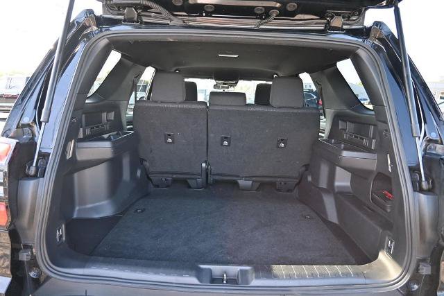 Used 2025 Toyota 4Runner SR5 AWD/4WD image 12