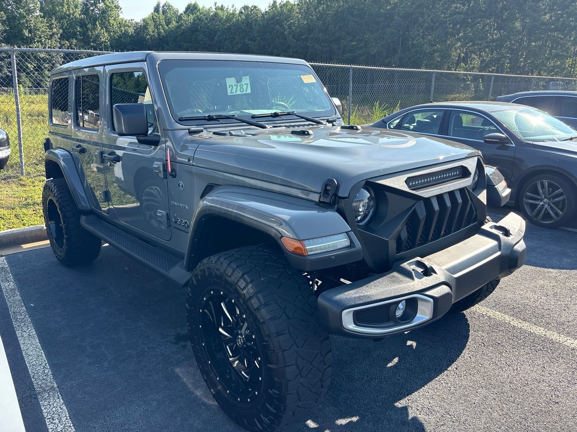 Used 2023 Jeep Wrangler Unlimited Sahara w/ LED Lighting Group AWD/4WD image 2