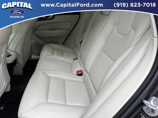 Used 2024 Volvo XC60 B5 Plus AWD/4WD image 18