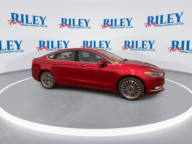 Certified 2017 Ford Fusion SE w/ Fusion SE Technology Package FWD image 10