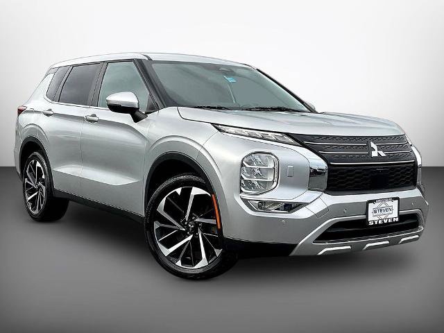 Used 2022 Mitsubishi Outlander SE AWD/4WD image 1