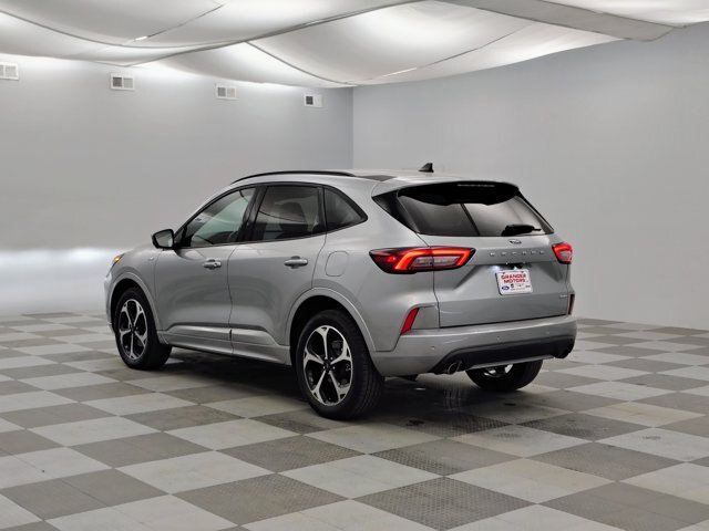 Certified 2023 Ford Escape ST-Line Select w/ Tech Pack #2 AWD/4WD image 9