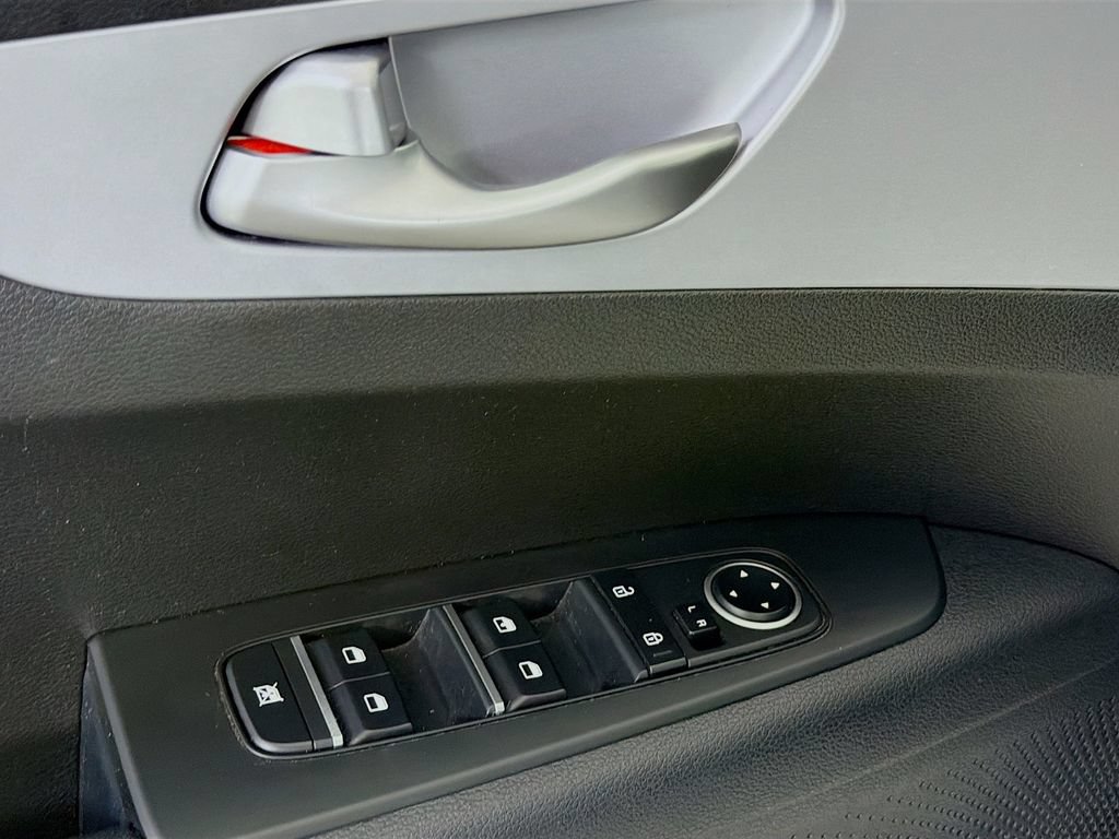 Used 2024 Kia Forte LXS FWD image 21