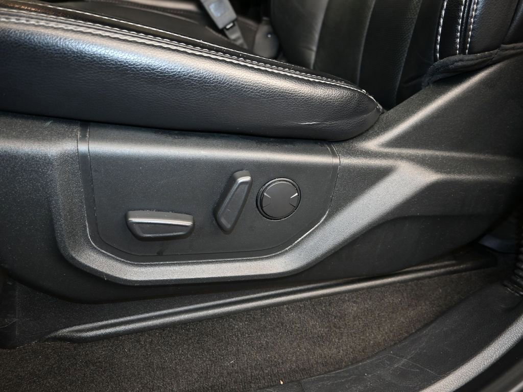 Certified 2020 Ford F150 Lariat w/ FX4 Off-Road Package image 31