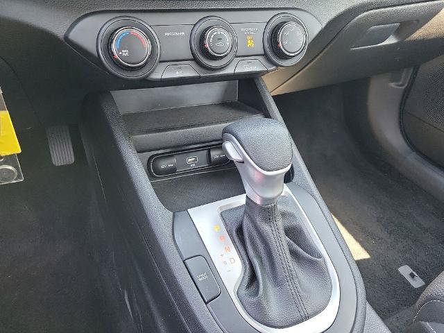 Used 2023 Kia Forte LXS w/ LXS Technology Package FWD image 17