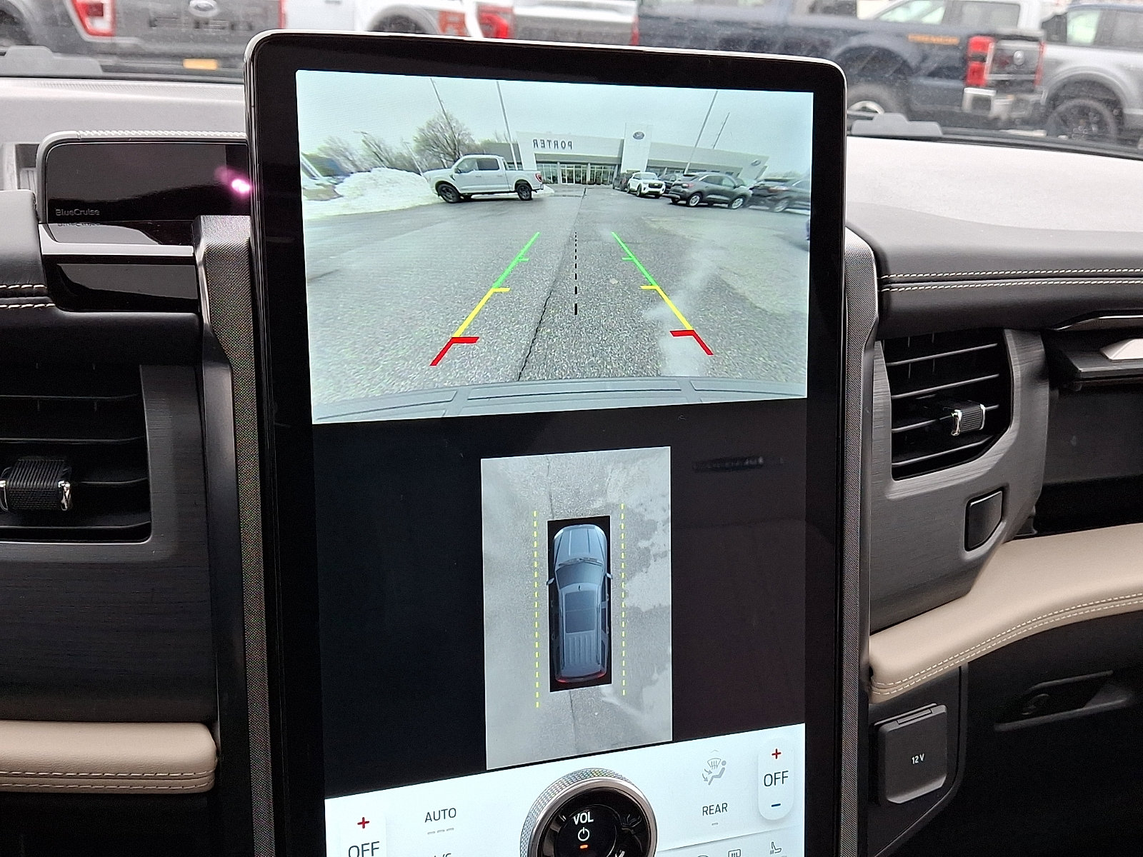 Certified 2024 Ford Expedition Platinum image 24