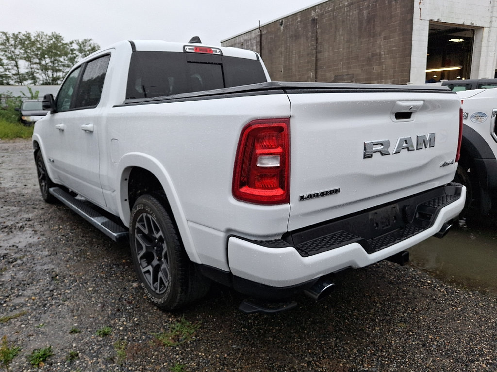 Used 2025 RAM 1500 Laramie w/ Sport Appearance Package AWD/4WD image 5