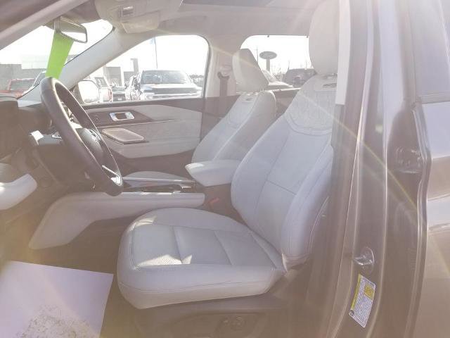 Certified 2025 Ford Explorer Platinum w/ Ultimate Package image 12