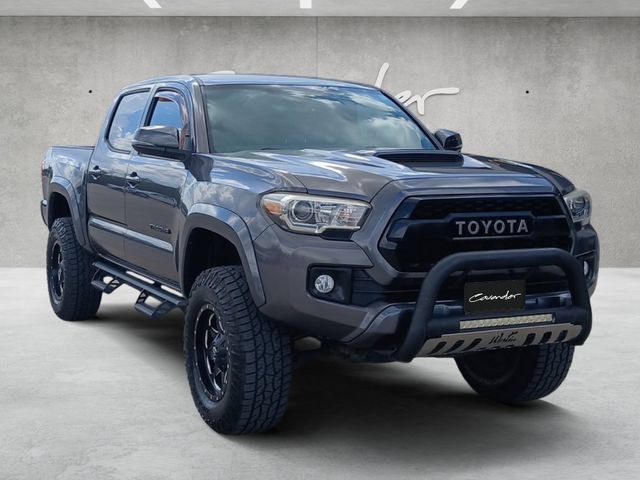 Used 2017 Toyota Tacoma TRD Sport w/ Tow Package RWD image 2