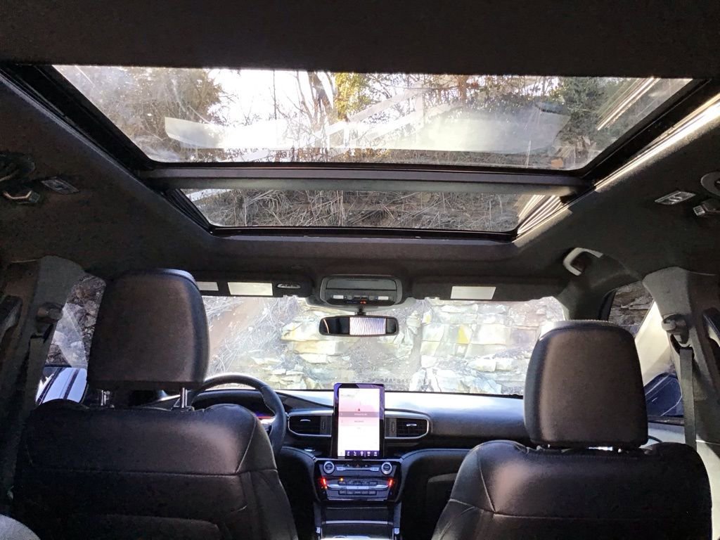 Certified 2022 Ford Explorer ST w/ Equipment Group 401A image 10