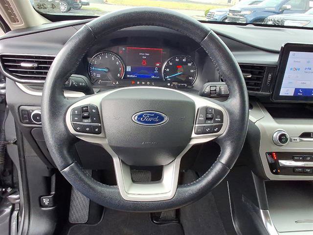 Certified 2022 Ford Explorer XLT w/ Equipment Group 202A AWD/4WD image 22