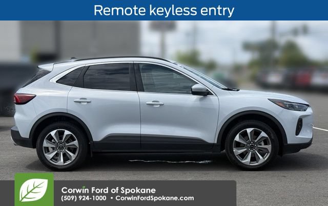 Certified 2025 Ford Escape Platinum AWD/4WD image 11