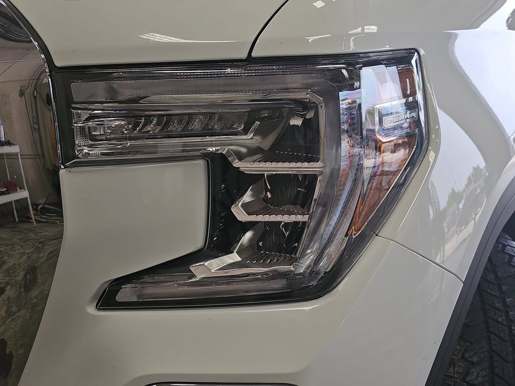 Used 2019 GMC Sierra 1500 SLT w/ SLT Premium Plus Package AWD/4WD image 30