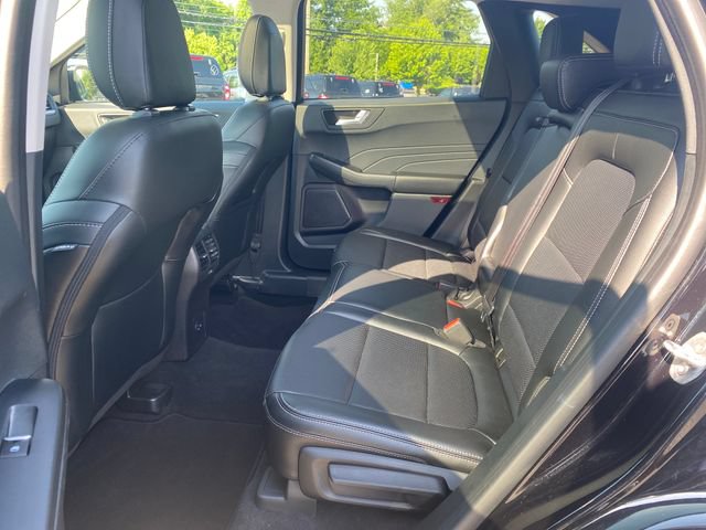 Certified 2022 Ford Escape Titanium w/ Class II Trailer Tow Package AWD/4WD image 12