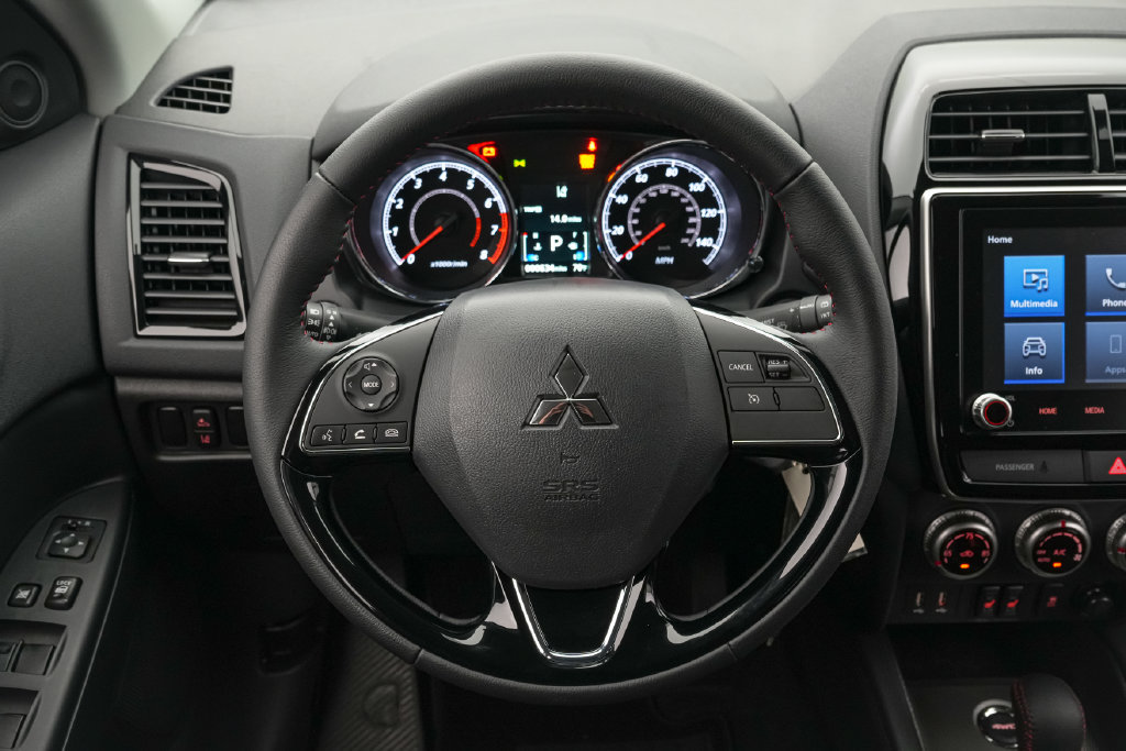 Used 2026 Mitsubishi Outlander Sport LE AWD/4WD image 13