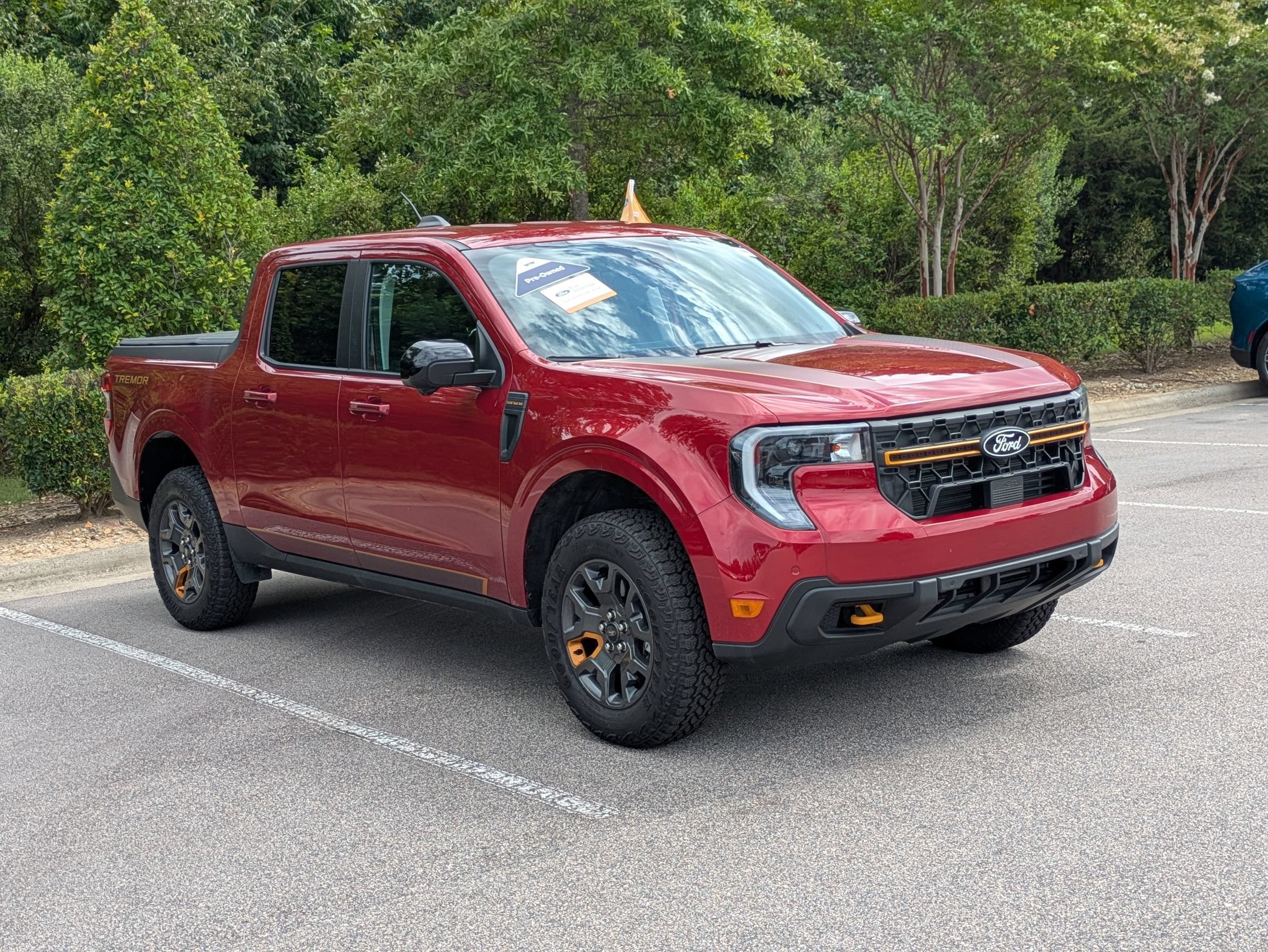 Certified 2025 Ford Maverick Tremor AWD/4WD image 2