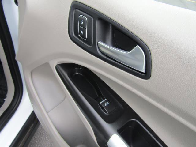 Certified 2020 Ford Transit Connect XLT image 11