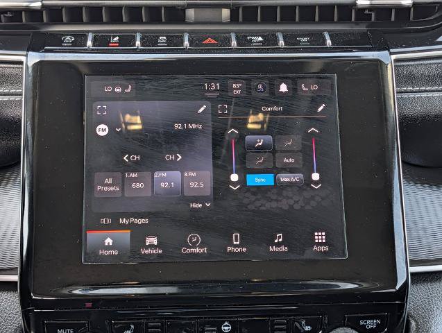 Used 2023 Jeep Grand Cherokee Laredo AWD/4WD image 16