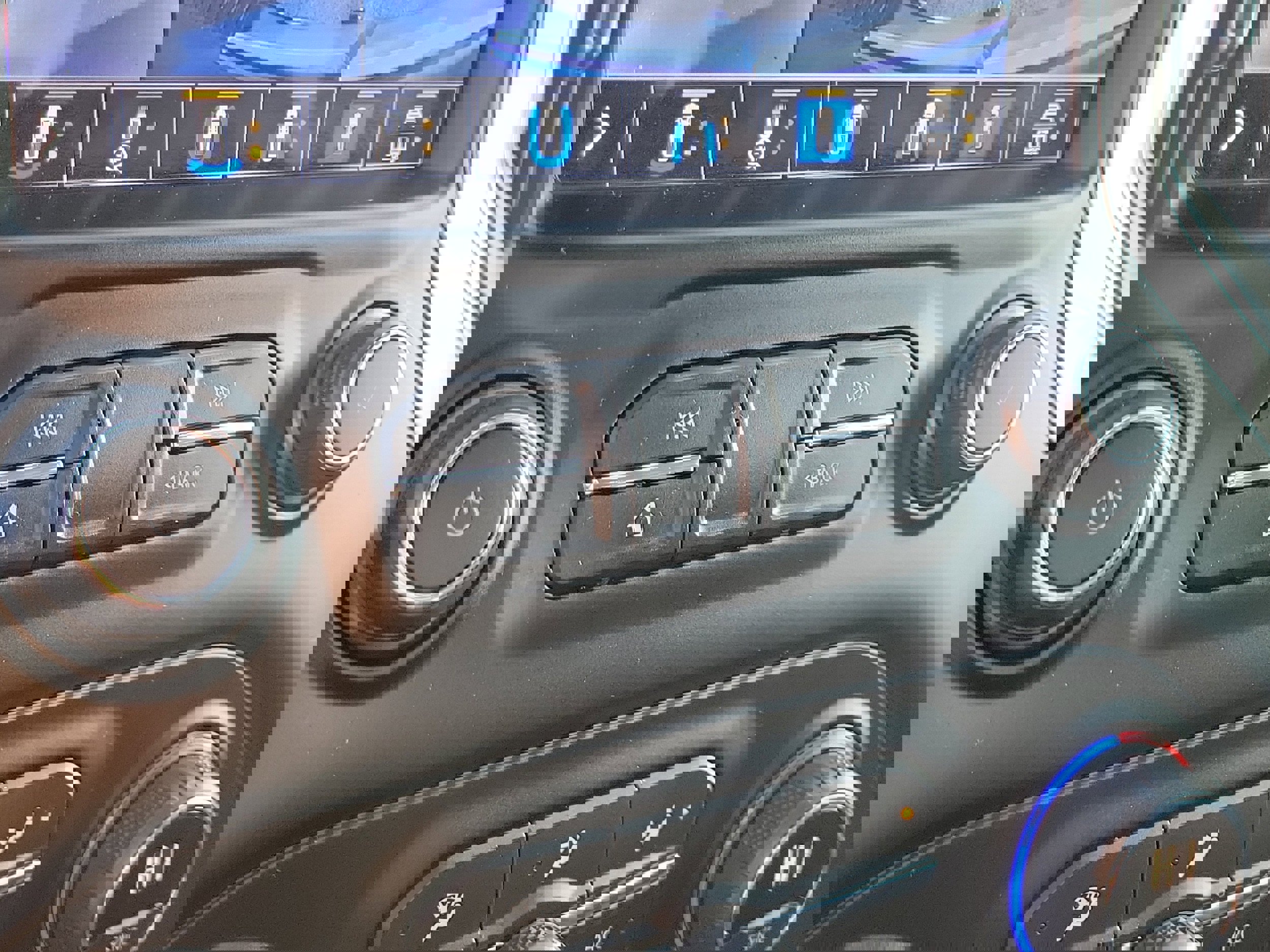 Used 2021 Chevrolet Silverado 1500 LTZ w/ Technology Package image 32