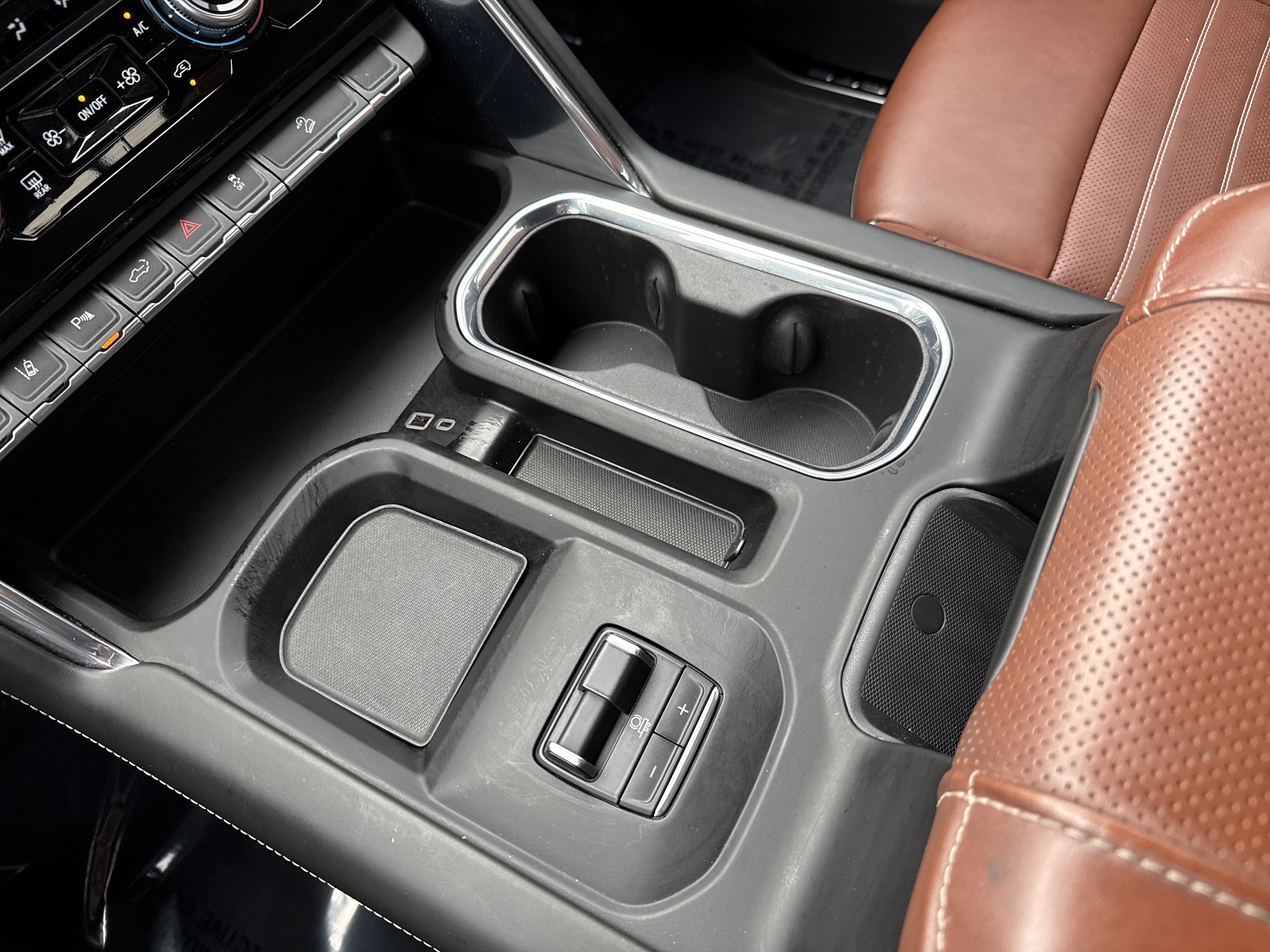 Used 2024 GMC Sierra 2500 Denali Ultimate image 24